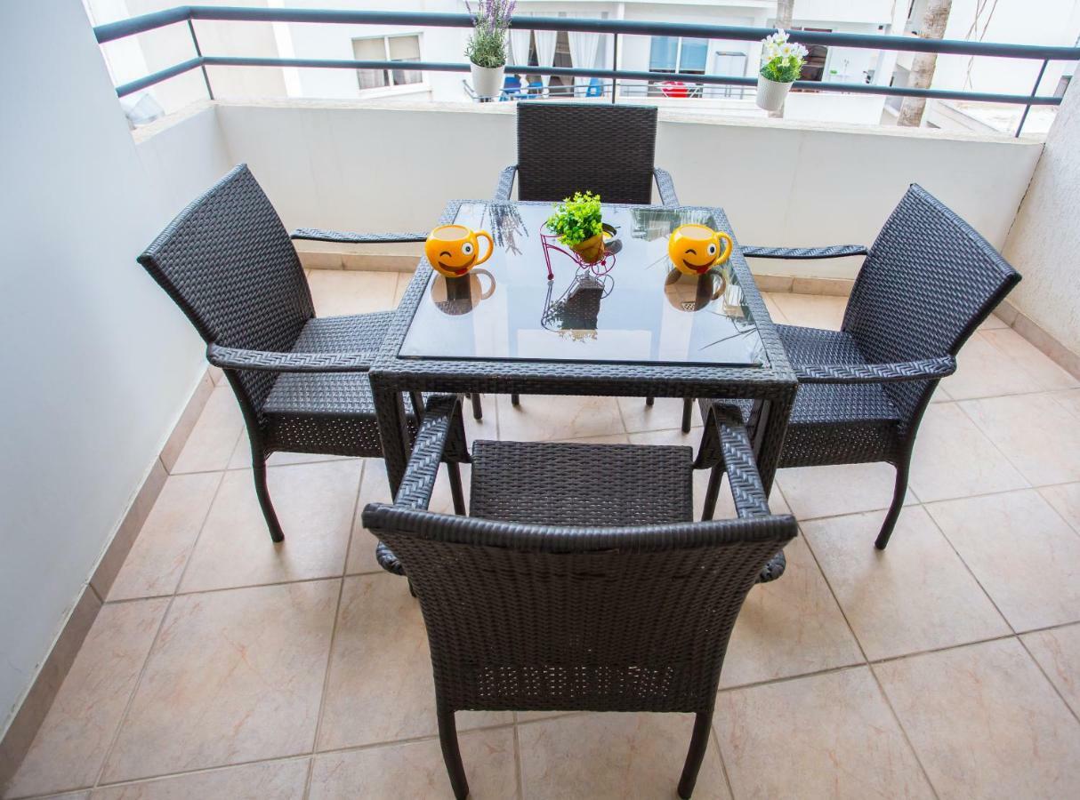 Yippee! Apartments I Town Center Larnaca Exterior foto